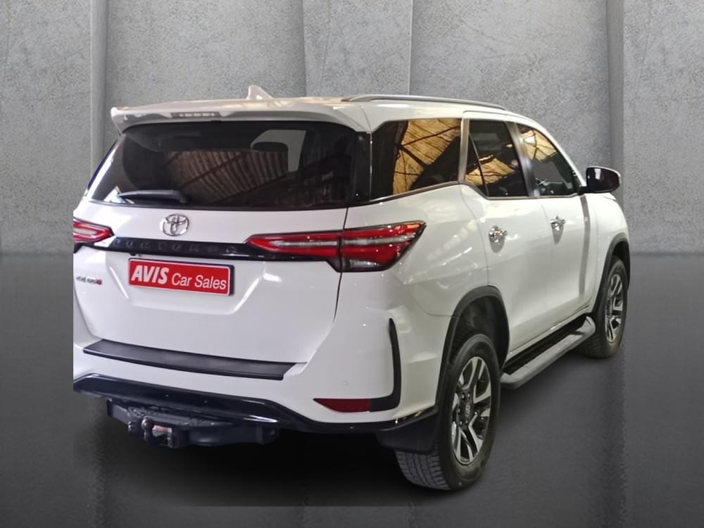 Toyota Fortuner 2.4 Gd-6 Rb At