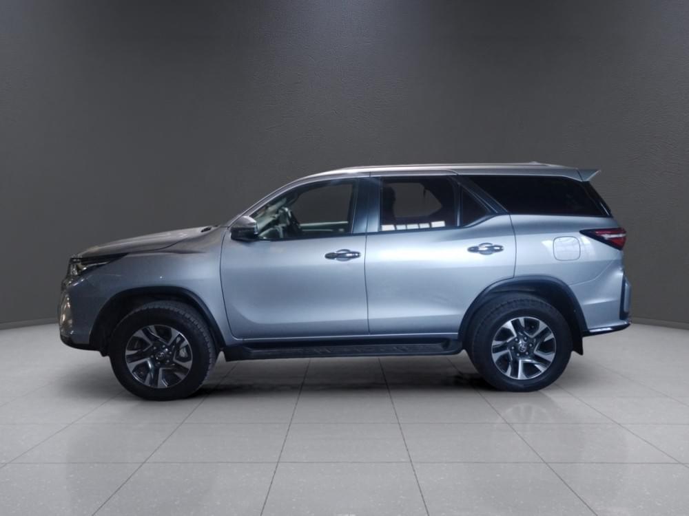 Toyota Fortuner 2.4 Gd-6 Rb 6At