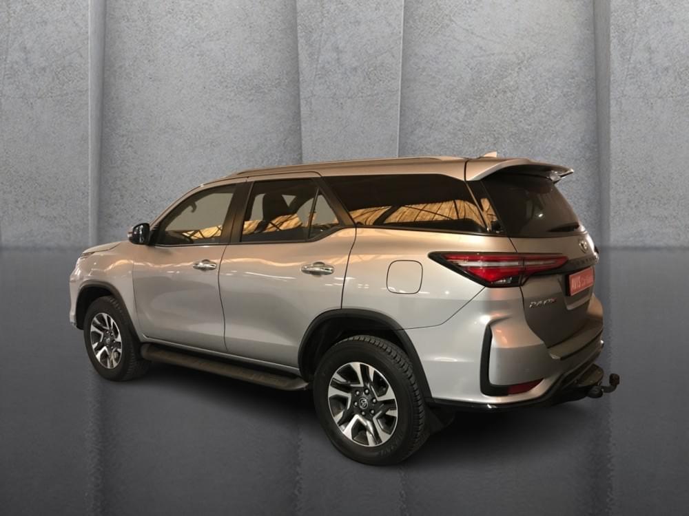 Toyota Fortuner 2.4 Gd-6 At