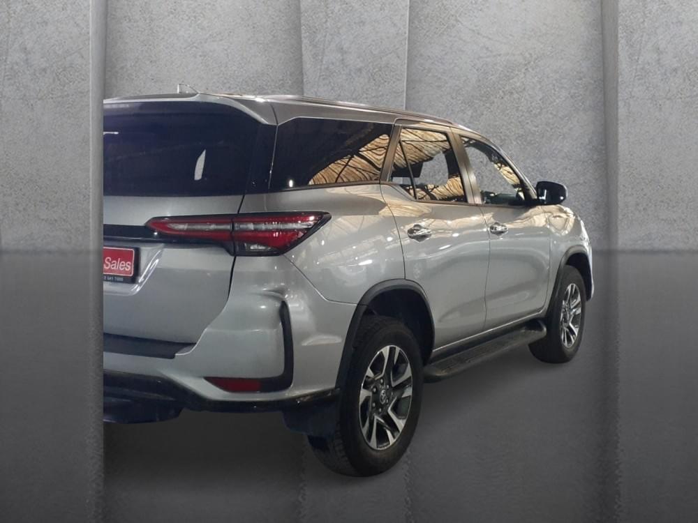 Toyota Fortuner 2.4 Gd-6 Rb 6At