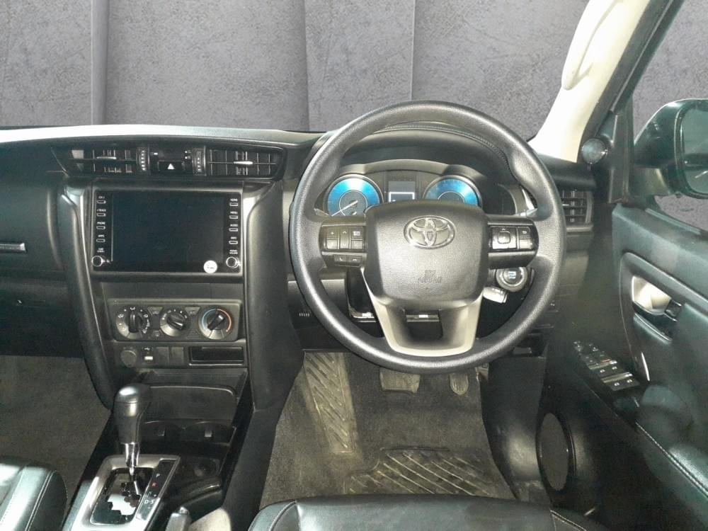 Toyota Fortuner 2.4 Gd-6 Rb 6At