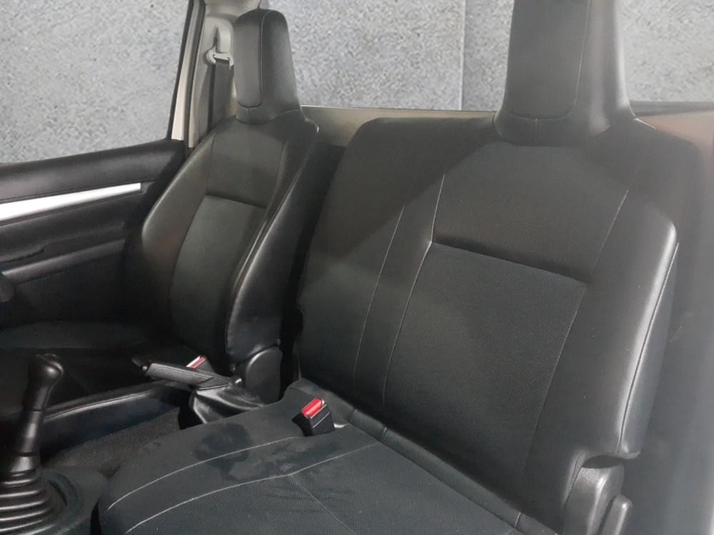 Toyota Hilux 2.4 Gd S Ac