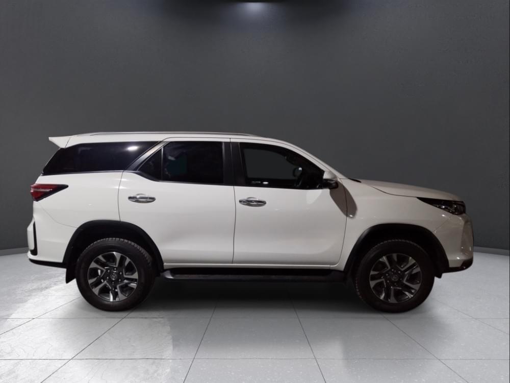 Toyota Fortuner 2.4 Gd-6 4X4 6At