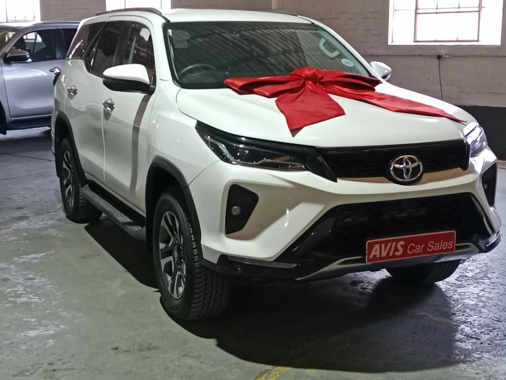 Toyota Fortuner 2.4 Gd-6 4X4 At