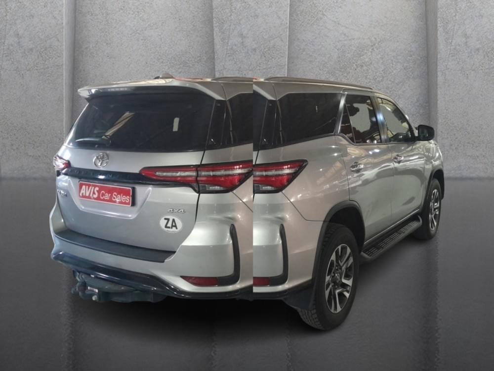 Toyota Fortuner 2.4 Gd-6 4X4 At
