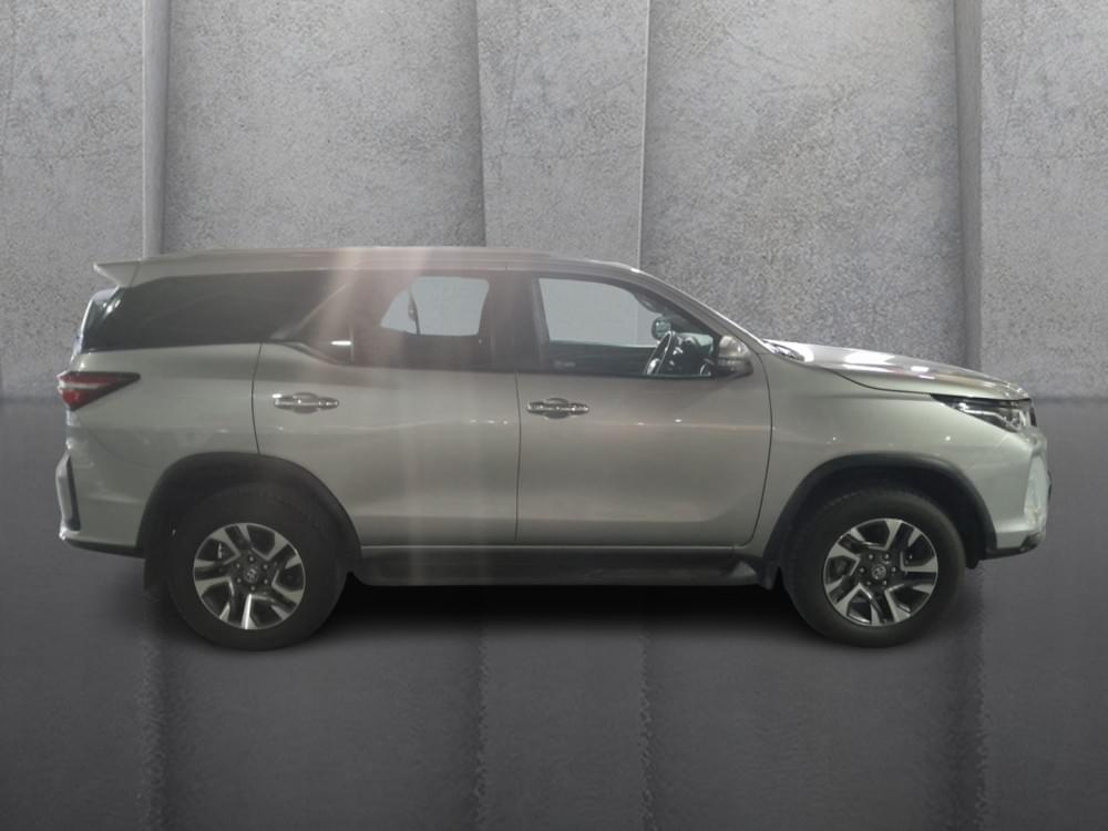 Toyota Fortuner 2.4 Gd-6 4X4 At