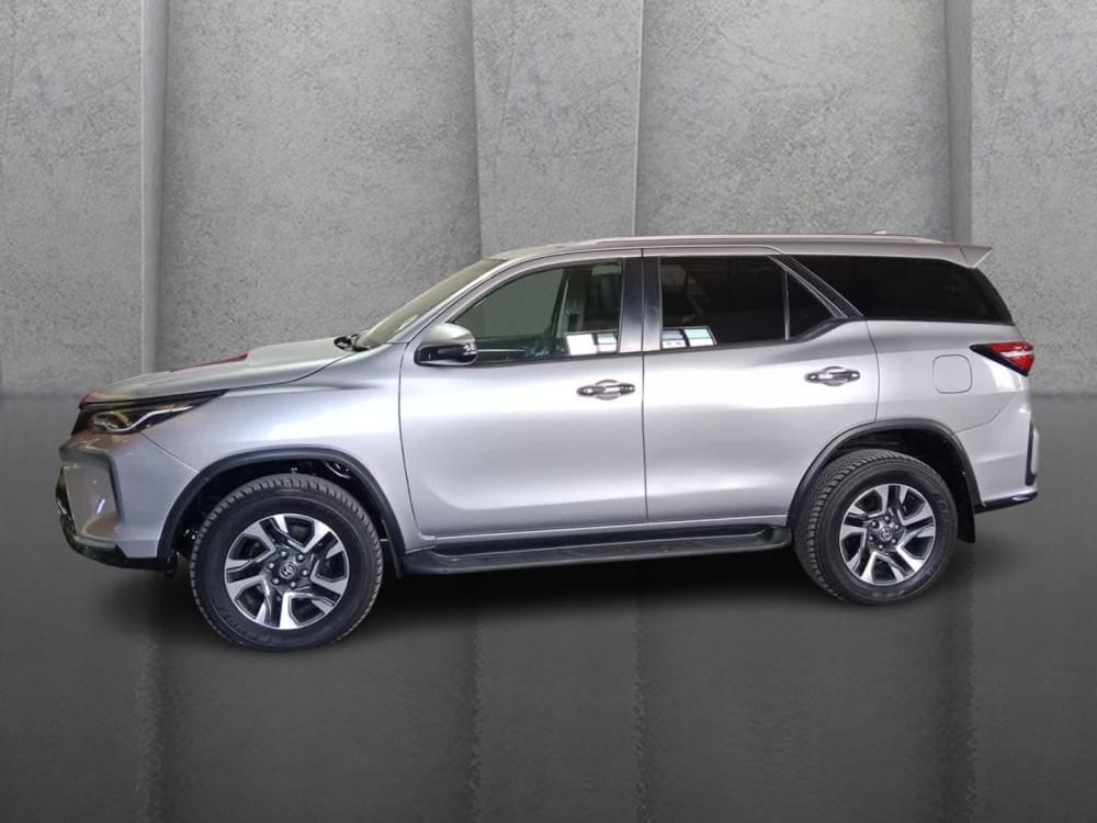 Toyota Fortuner 2.4 Gd-6 4X4 At