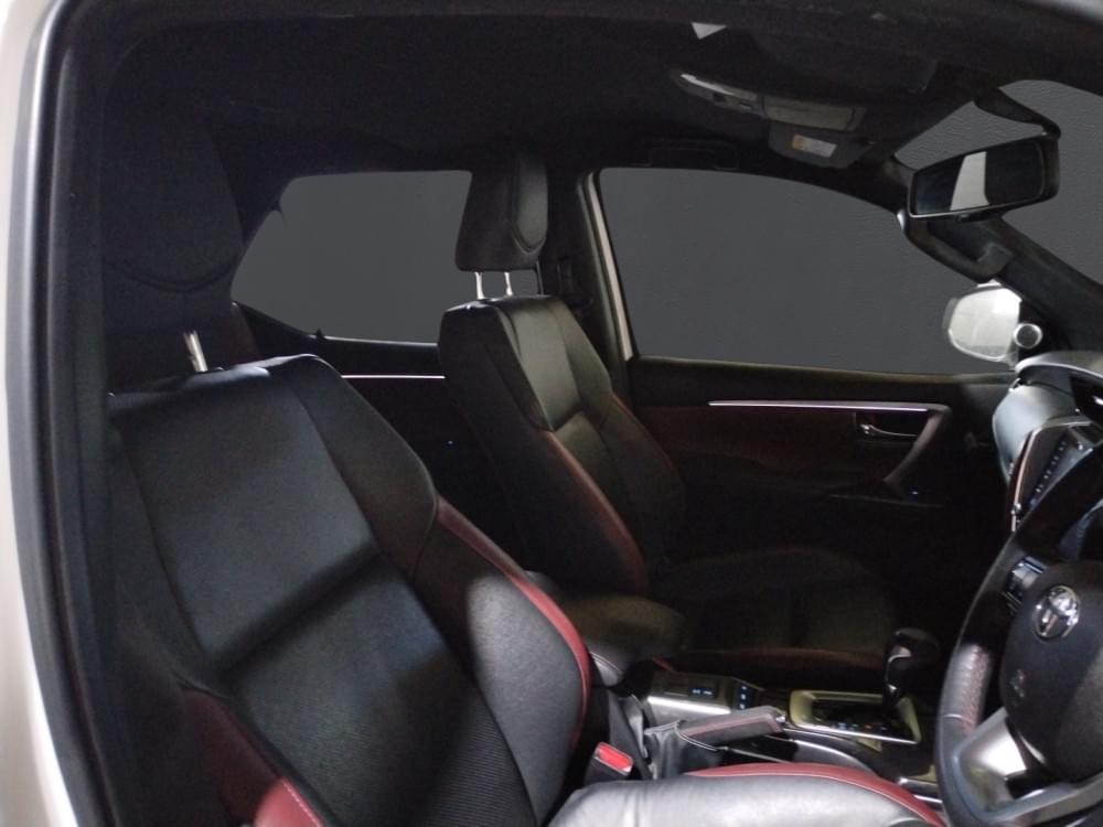 Toyota Fortuner 2.8 Gd-6 Rb At