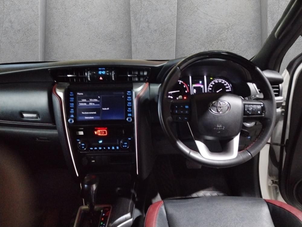 Toyota Fortuner 2.8 Gd-6 Rb At
