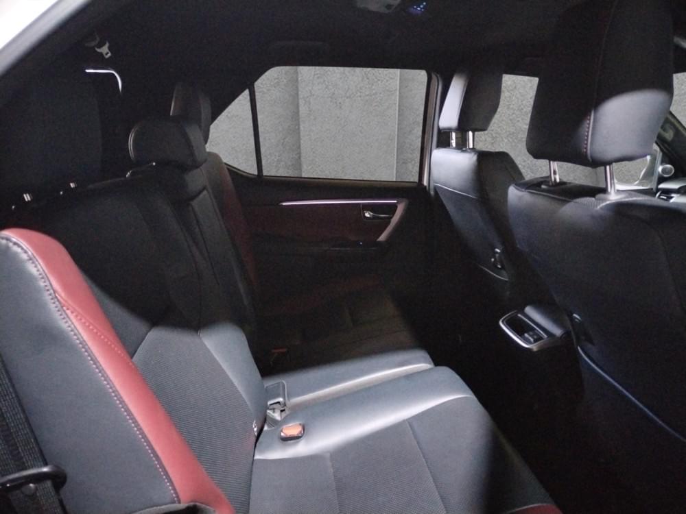 Toyota Fortuner 2.8 Gd-6 Rb At