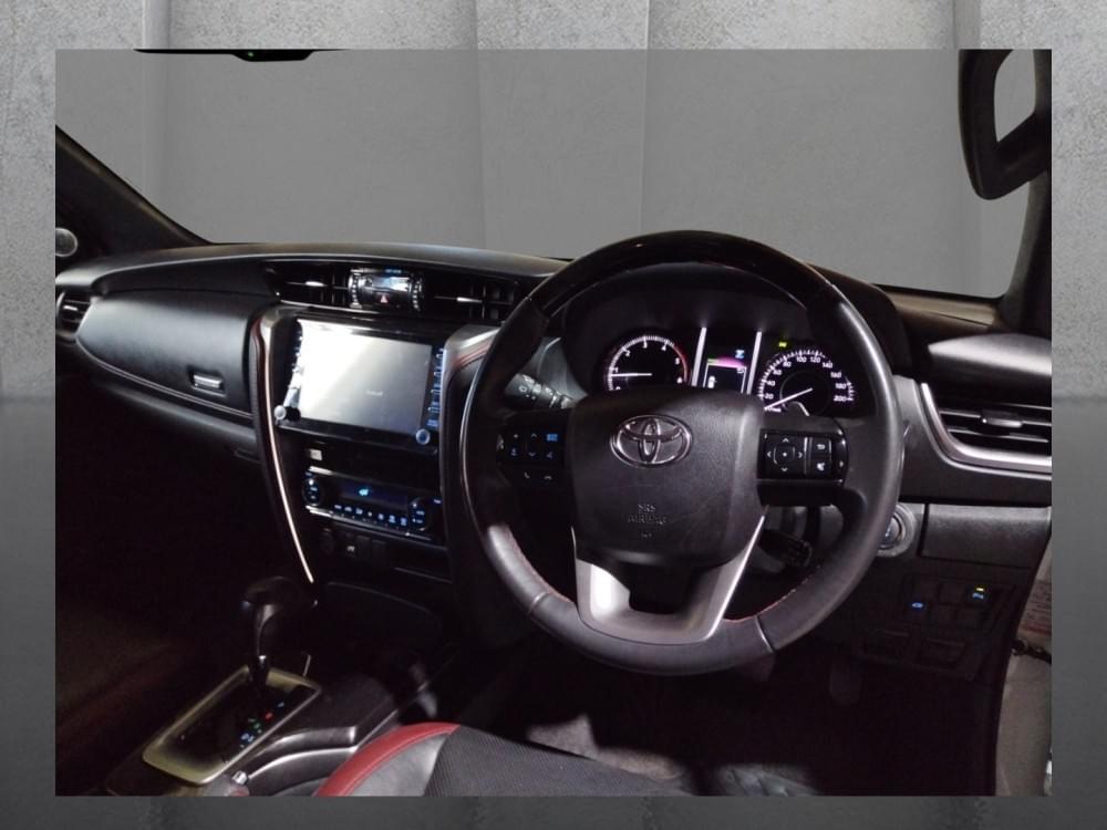 Toyota Fortuner 2.8 Gd-6 Rb At