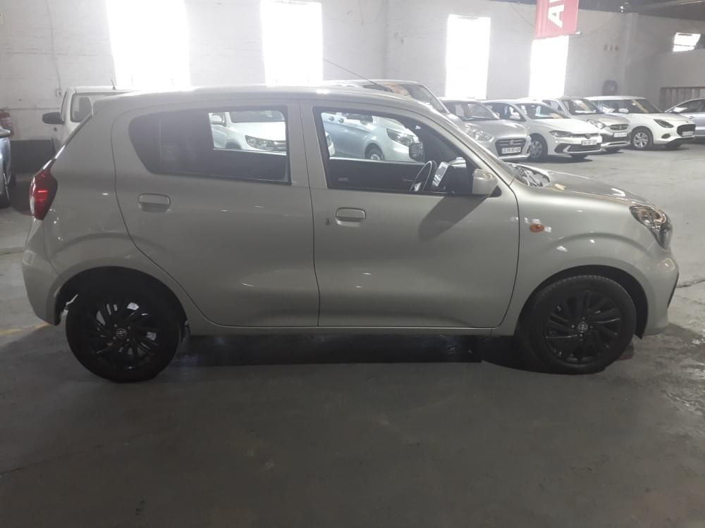 Toyota Vitz 1.0 Xr Amt