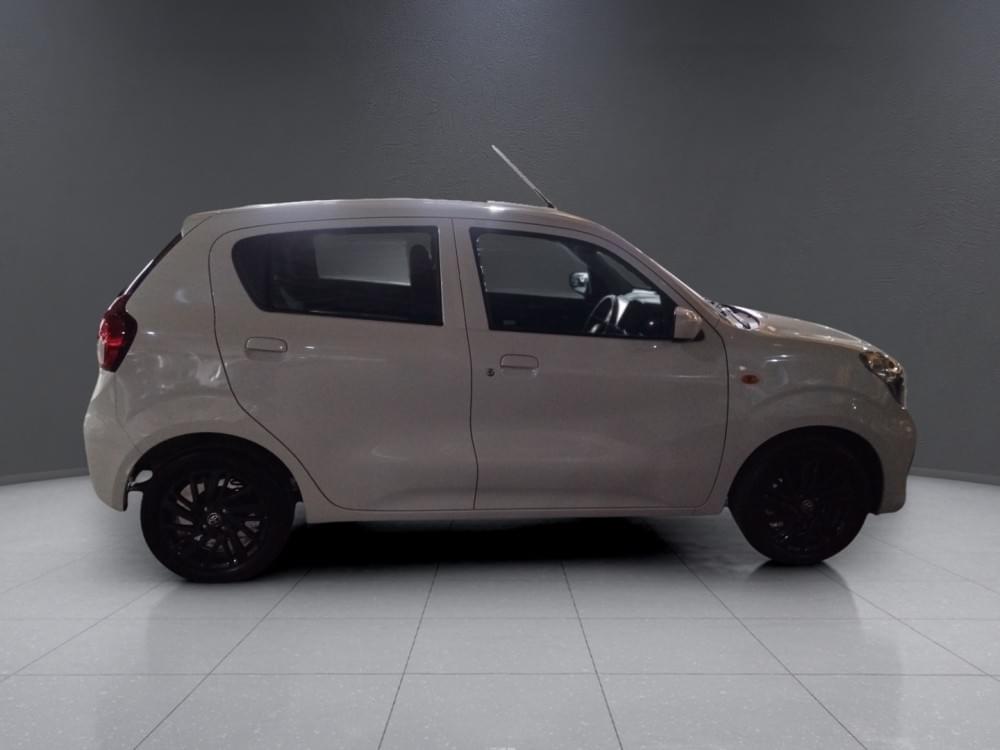 Toyota Vitz 1.0 Xr Amt