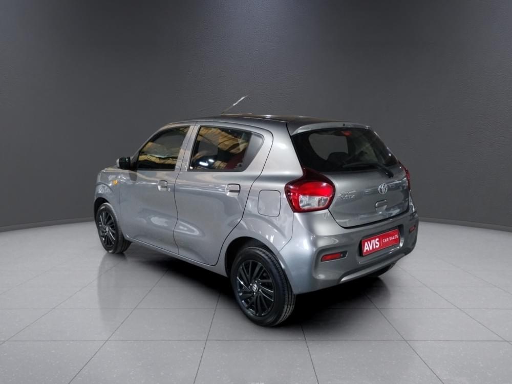 Toyota Vitz 1.0 Xr Mt