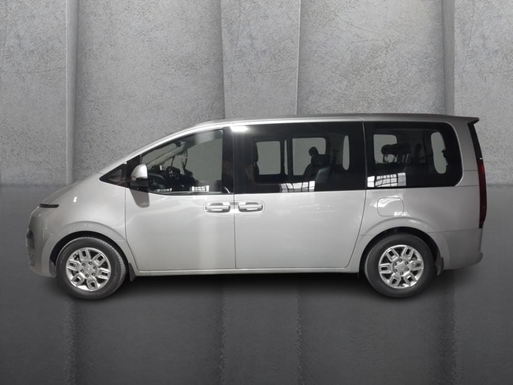 Hyundai Staria 2.2D Executive 9 Seater At