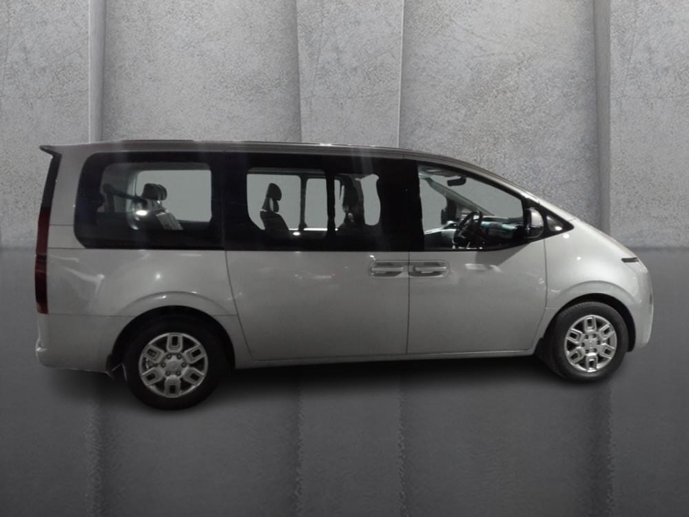 Hyundai Staria 2.2D Executive 9 Seater At