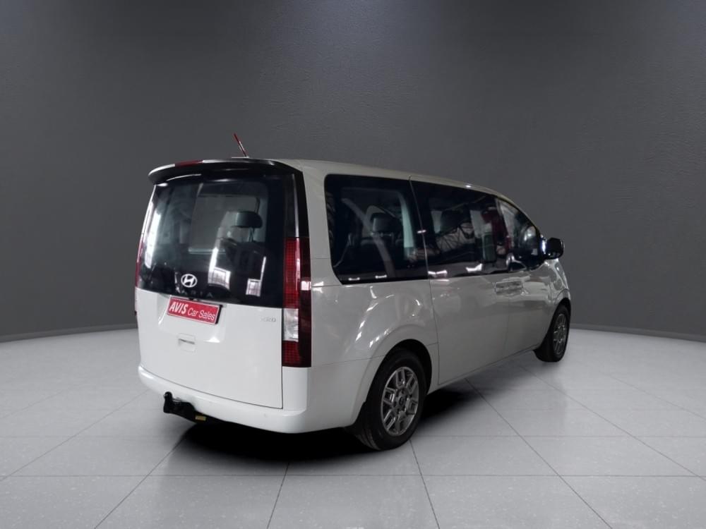Hyundai Staria 2.2D Executive 9 Seater At