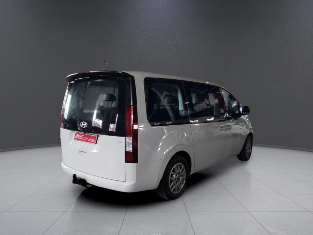 Hyundai Staria 2.2D Executive 9 Seater At