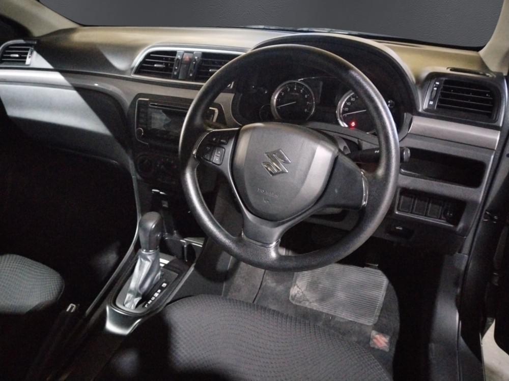 Suzuki N/A 1.5 Gl At