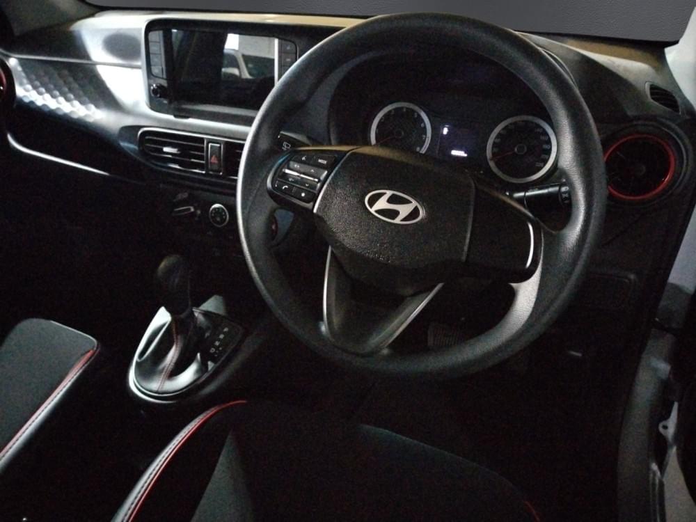 Hyundai N/A 1.2 Premium At