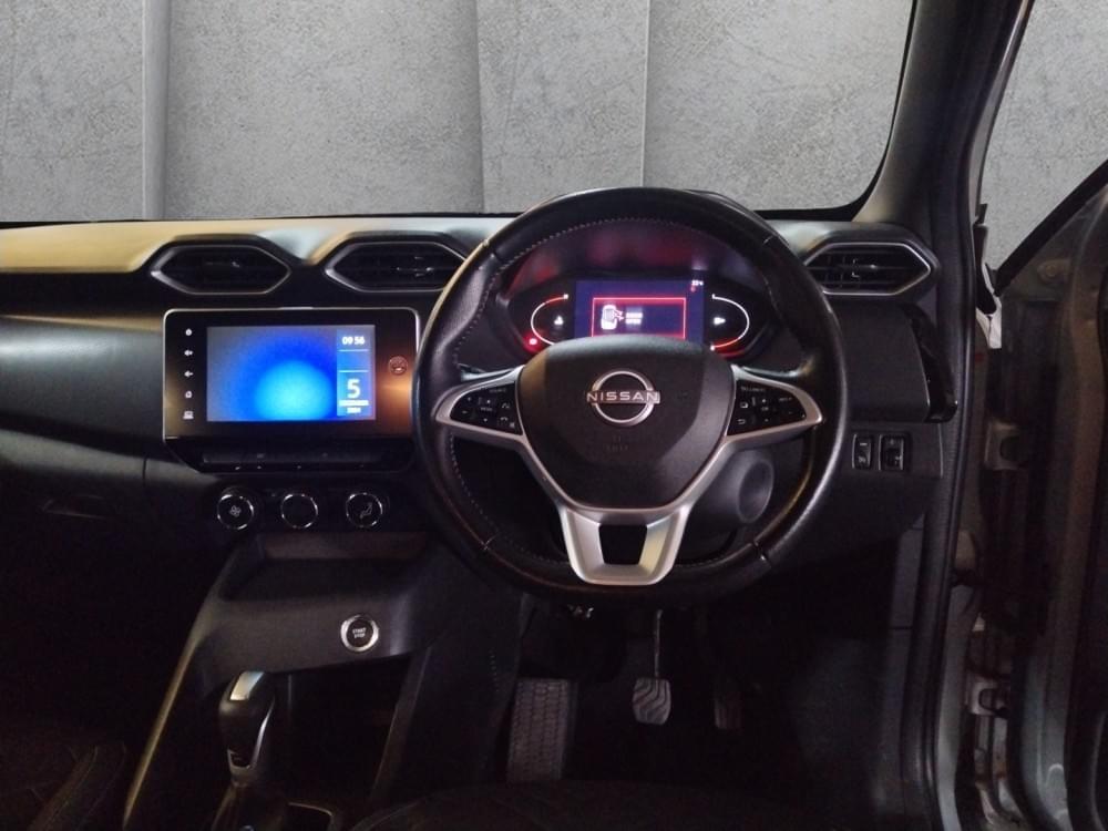 Nissan Magnite 1.0 Acenta Plus Cvt Oled