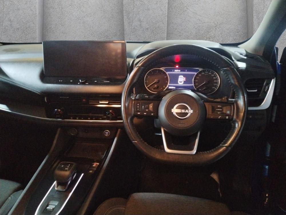 Nissan Qashqai 1.3T Acenta Xtronic 2-Tone