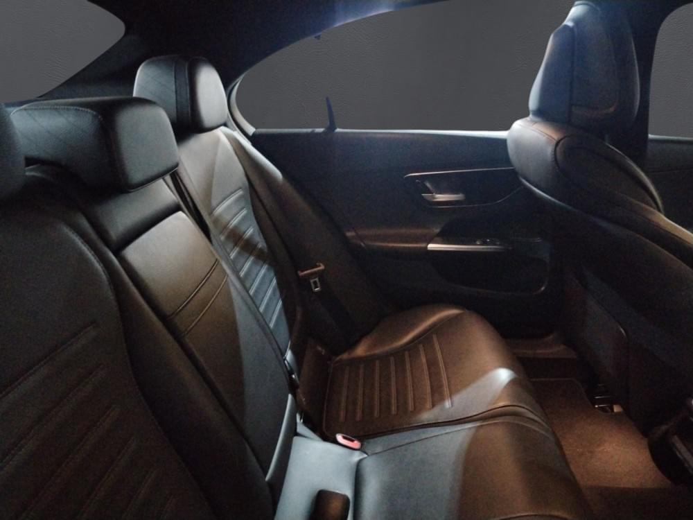 Mercedes Benz C-Class Sedan 200