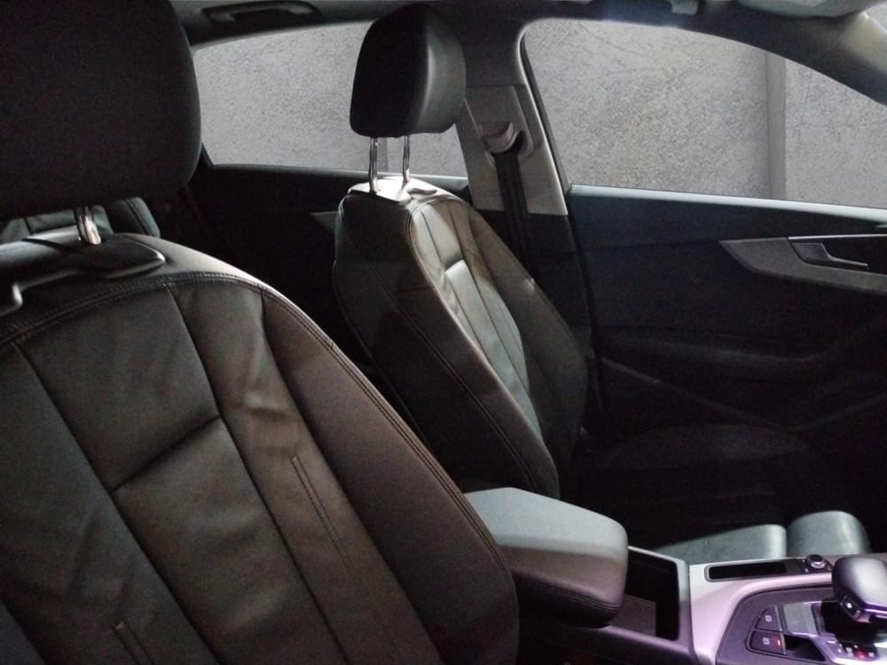 Audi A4 Sedan 40 Tfsi S Tronic S Line