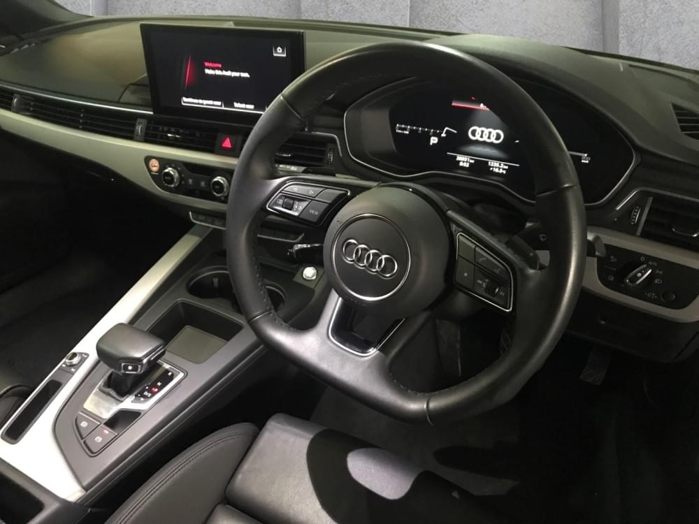 Audi A4 Sedan 35 Tfsi S Tronic