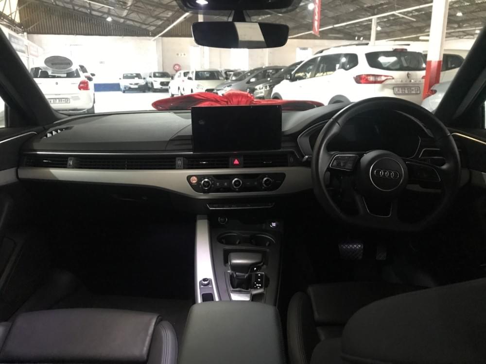 Audi A4 Sedan 35 Tfsi S Tronic