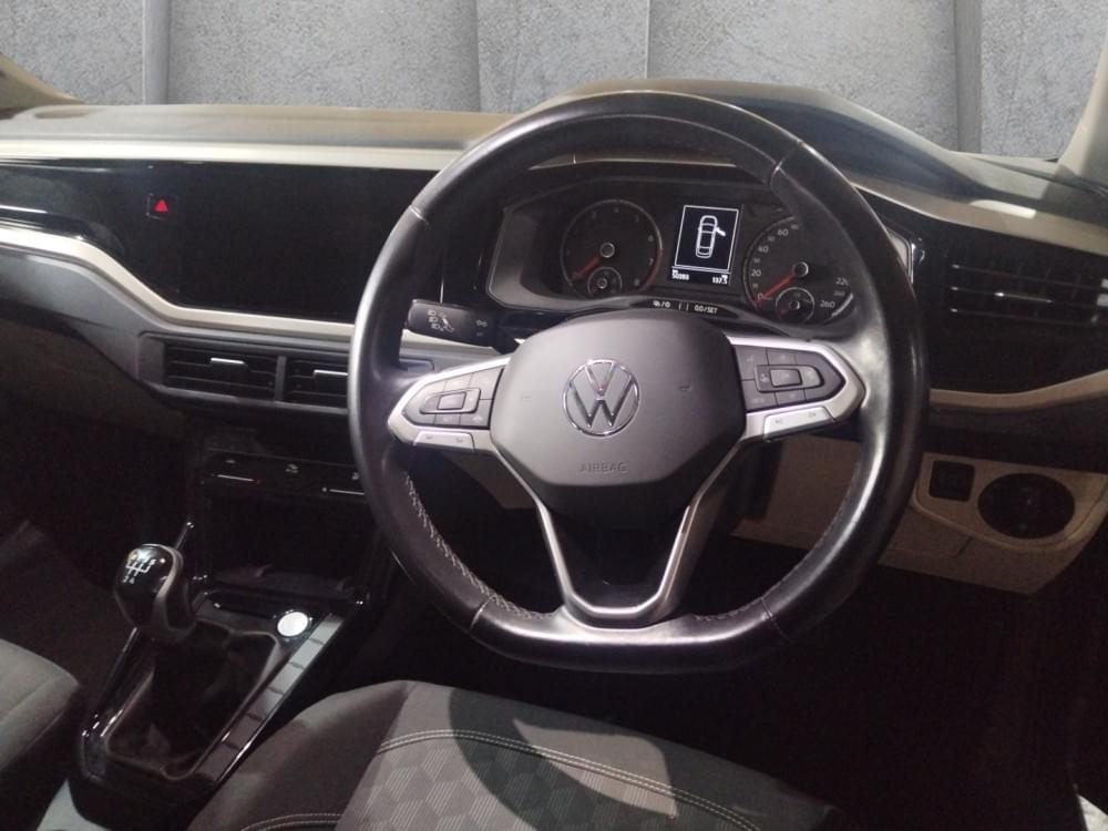 Volkswagen Polo Sedan 1.6 Life