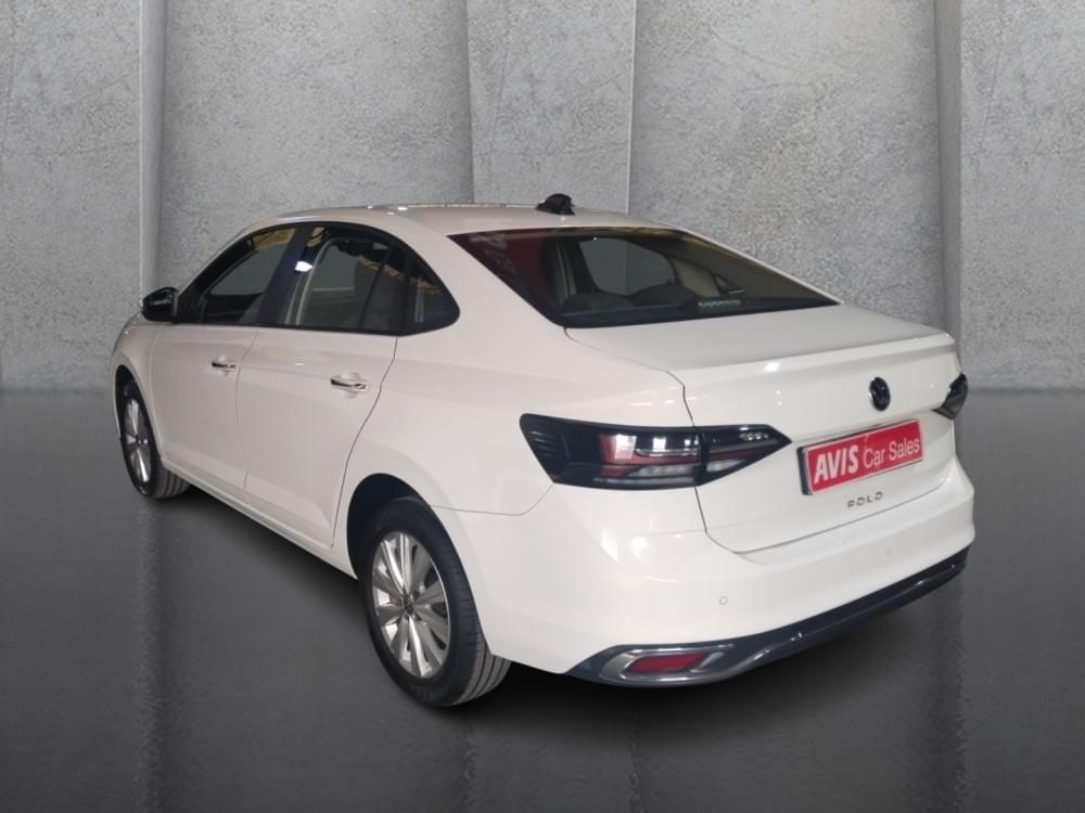 Volkswagen Polo Sedan 1.6 Life Tiptronic