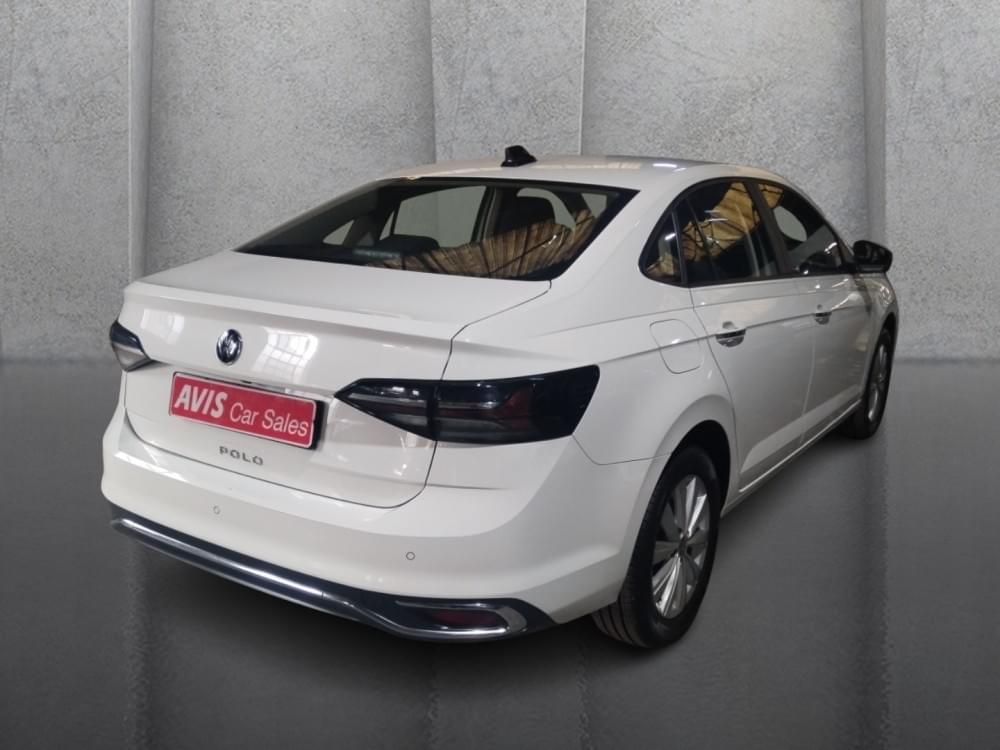 Volkswagen Polo Sedan 1.6 Life Tiptronic