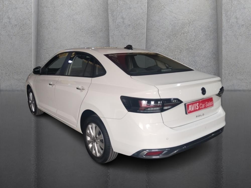 Volkswagen Polo Sedan 1.6 Life Tiptronic