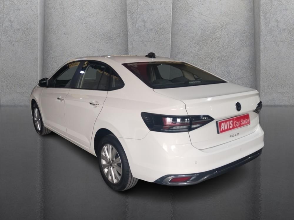 Volkswagen Polo Sedan 1.6 Life Tiptronic