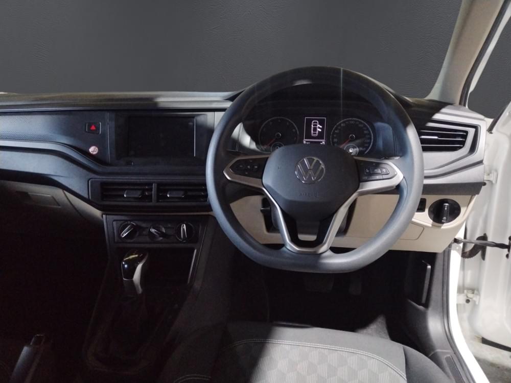 Volkswagen Polo Sedan 1.6 Tiptronic