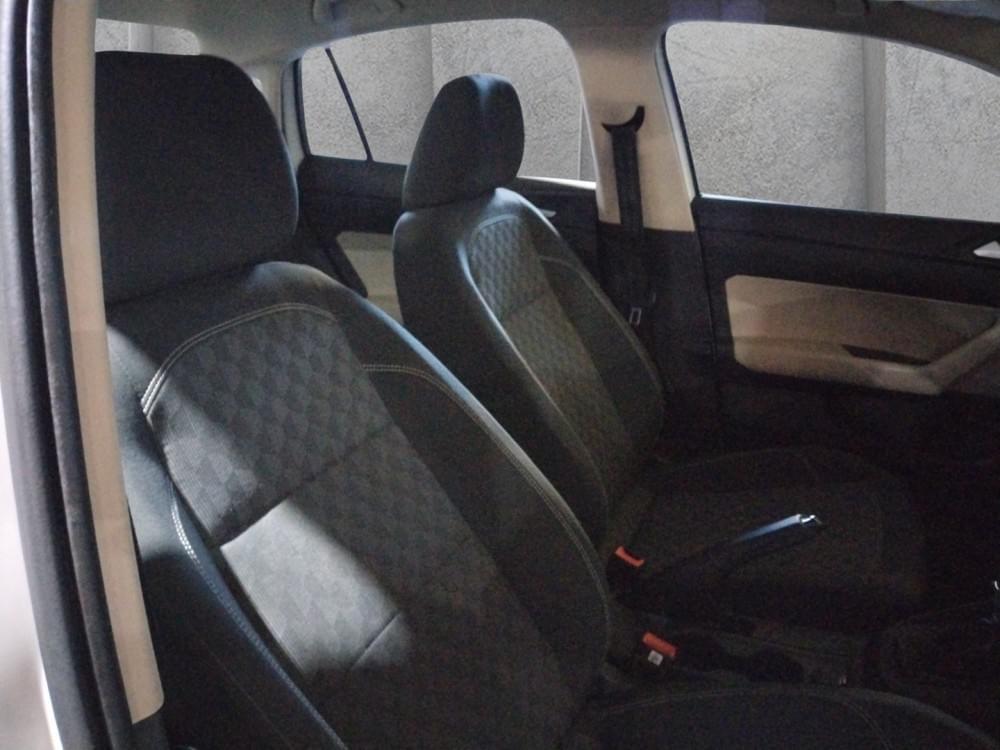 Volkswagen Polo Sedan 1.6 Base