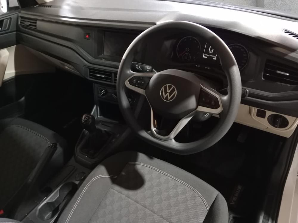 Volkswagen Polo Sedan 1.6 Tiptronic