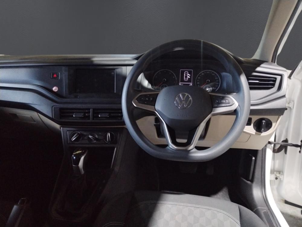 Volkswagen Polo Sedan 1.6 Tiptronic