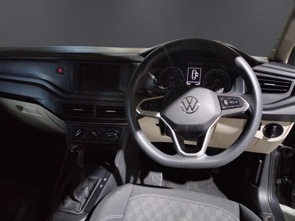 Volkswagen Polo Sedan 1.6 Tiptronic