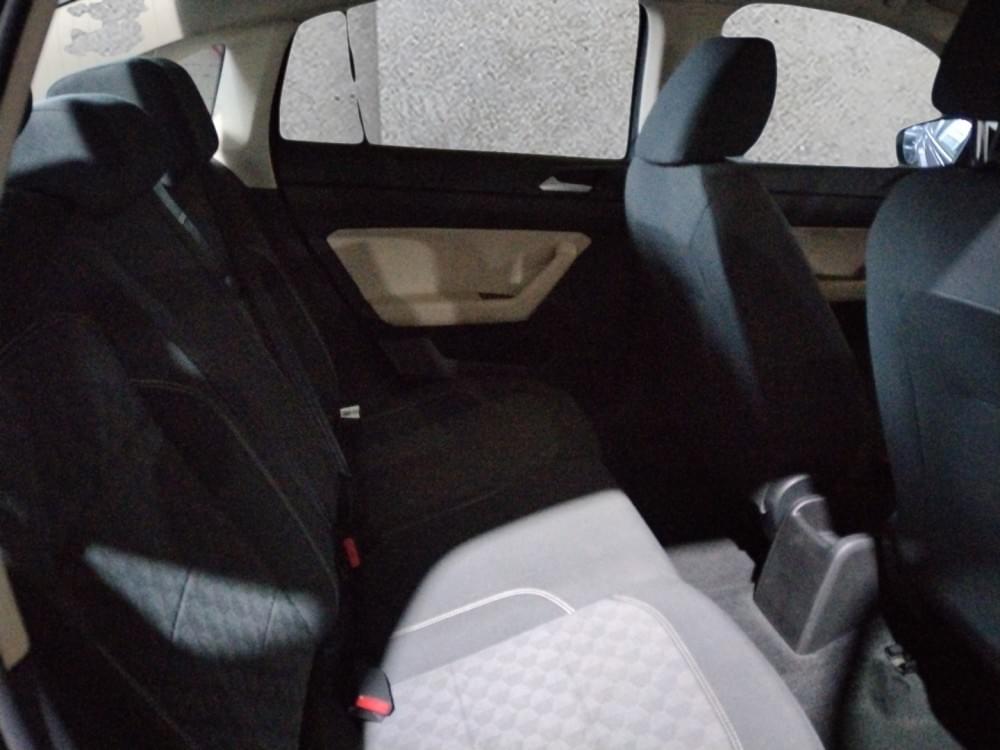 Volkswagen Polo Sedan 1.6 Base