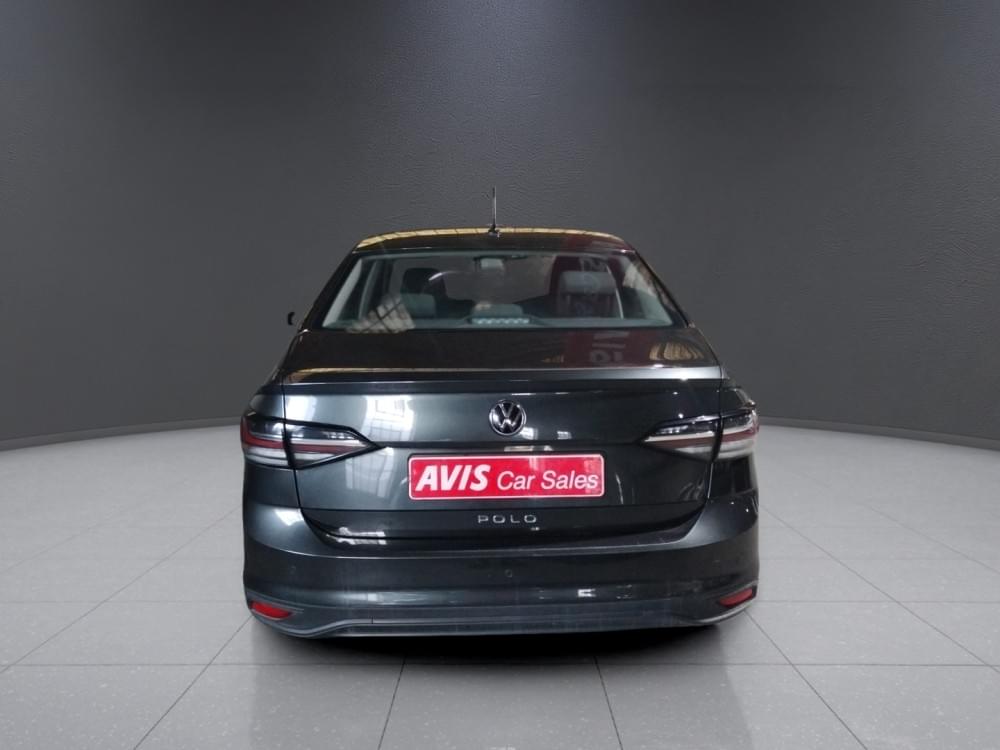 Volkswagen Polo Sedan 1.6 Base