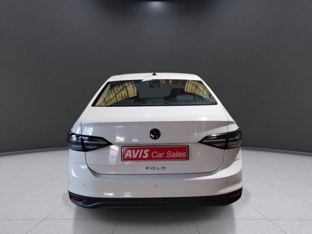Volkswagen Polo Sedan 1.6 Base