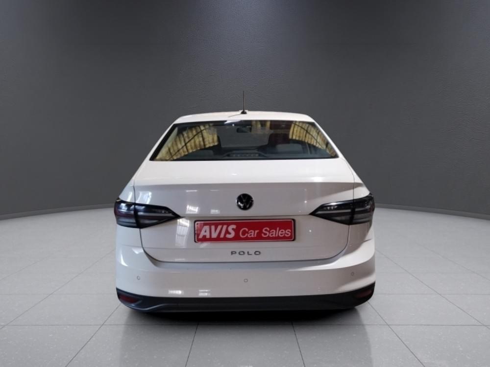 Volkswagen Polo Sedan 1.6 Base