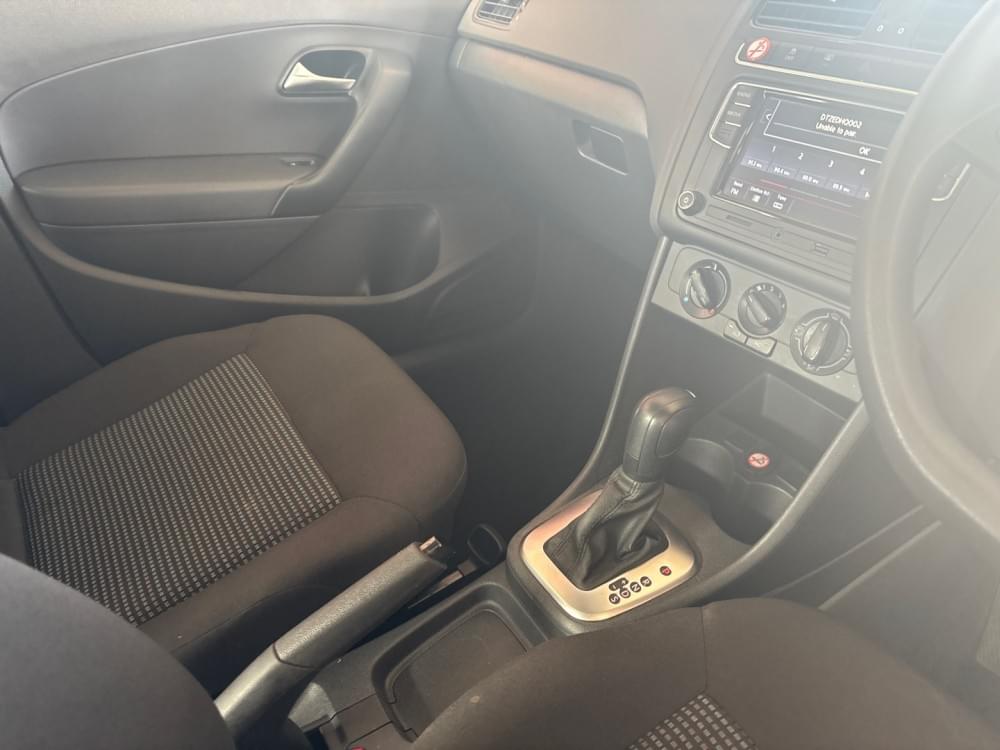 Volkswagen Polo Vivo Hatch 1.6 Comfortline Tiptronic