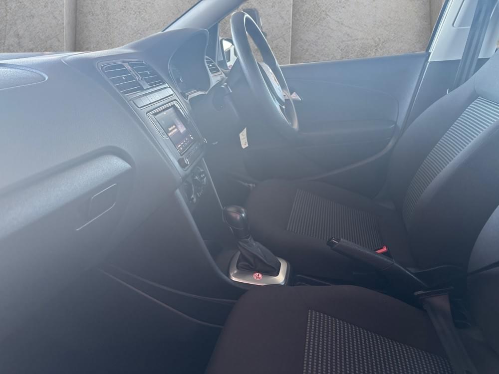 Volkswagen Polo Vivo Hatch 1.6 Comfortline Tiptronic