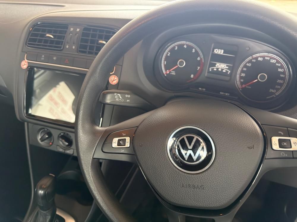 Volkswagen Polo Vivo Hatch 1.6 Life Tipt
