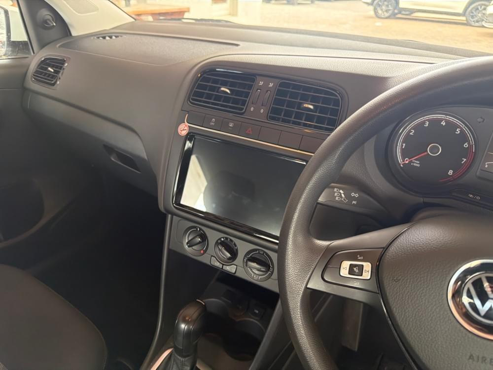 Volkswagen Polo Vivo Hatch 1.6 Life Tipt