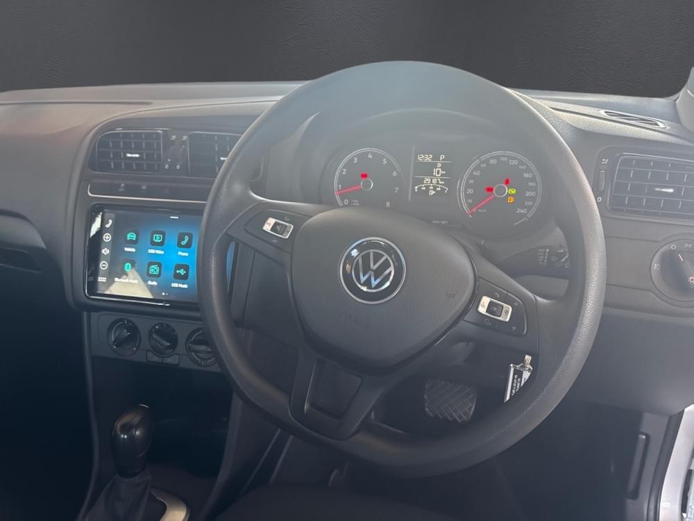 Volkswagen Polo Vivo Hatch 1.6 Life Tipt