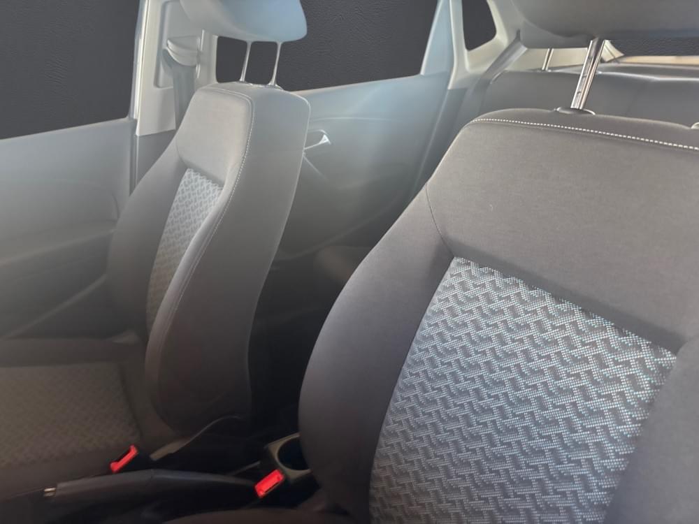 Volkswagen Polo Vivo Hatch 1.6 Life Tipt